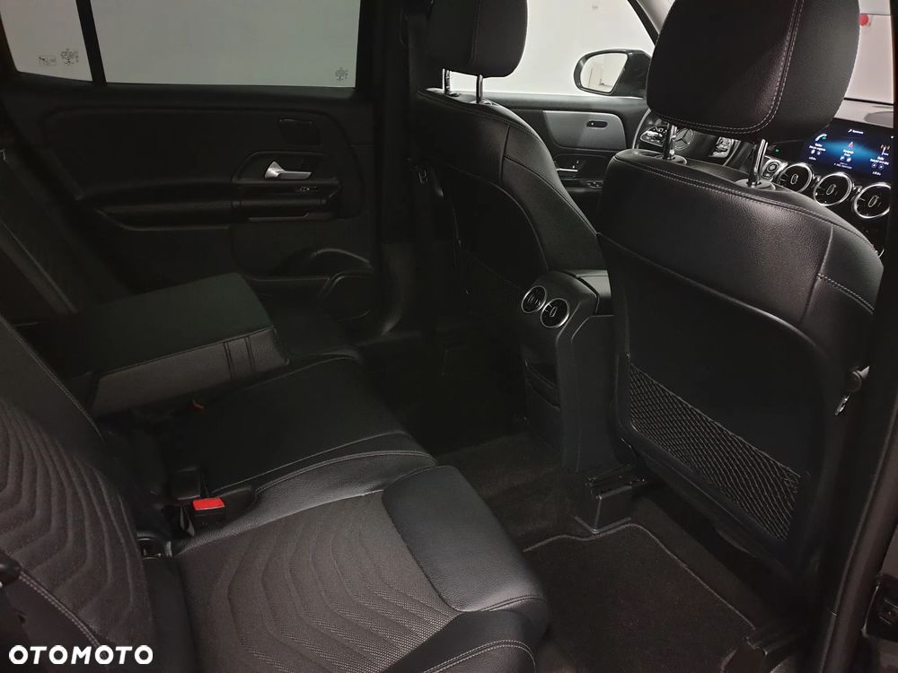 Mercedes-Benz GLB 200 d 4-Matic AMG Line 8G-DCT - 28