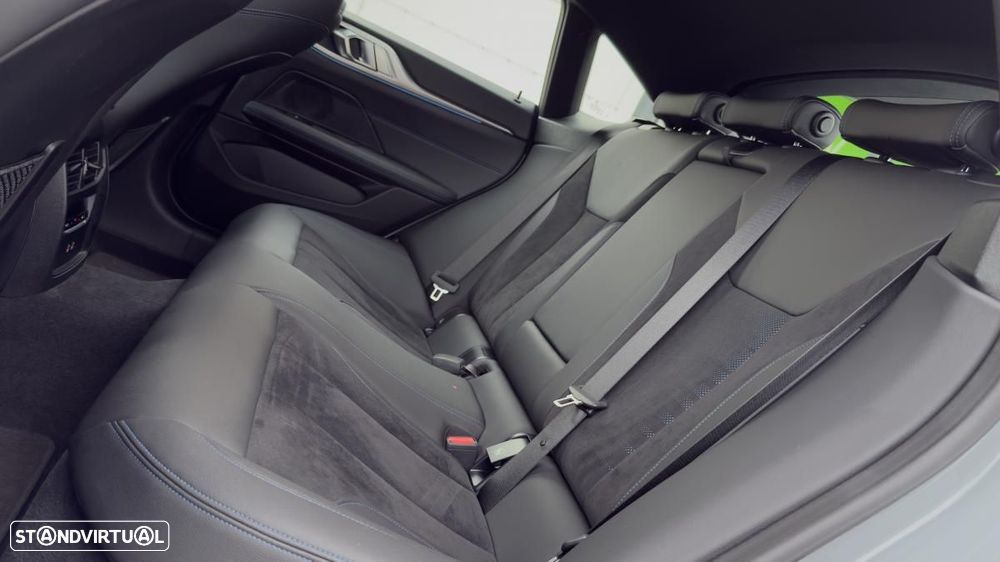 BMW i4 eDrive40 - 26