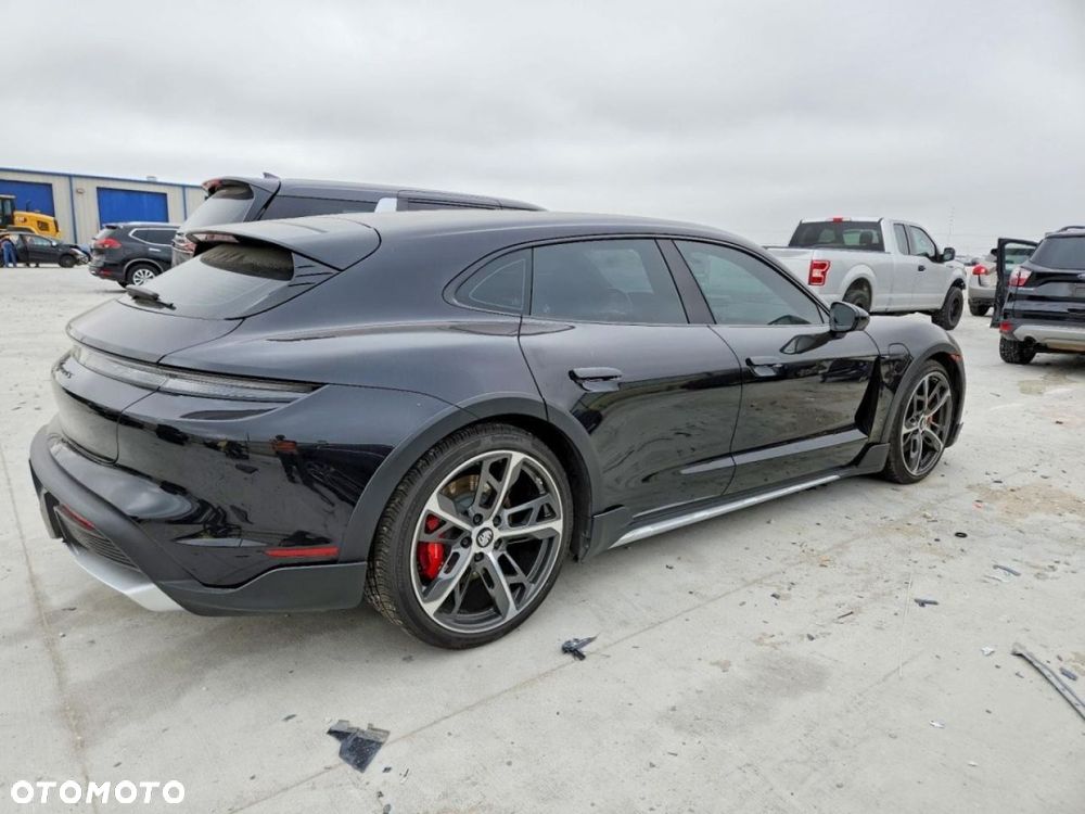 Porsche Taycan - 4