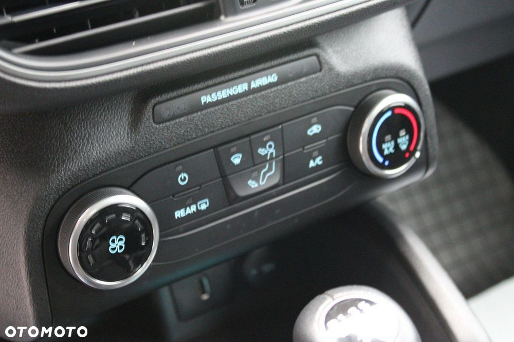 Ford Focus - 24