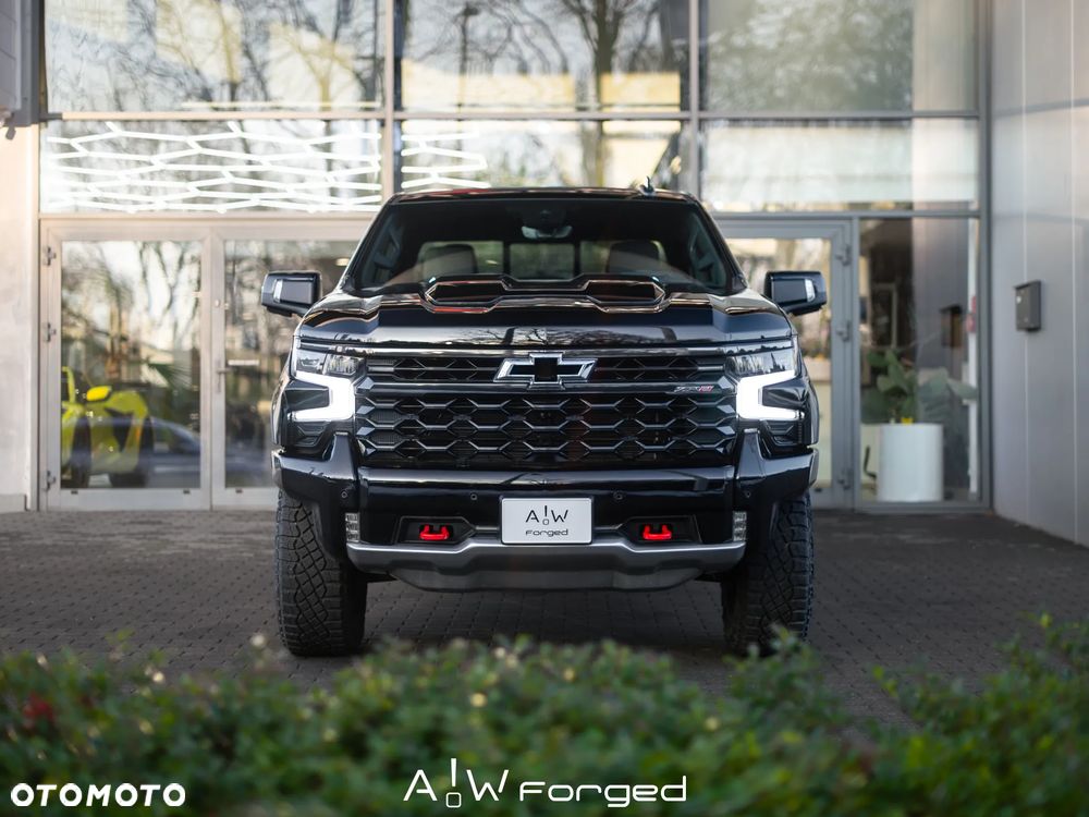 Chevrolet Silverado - 2