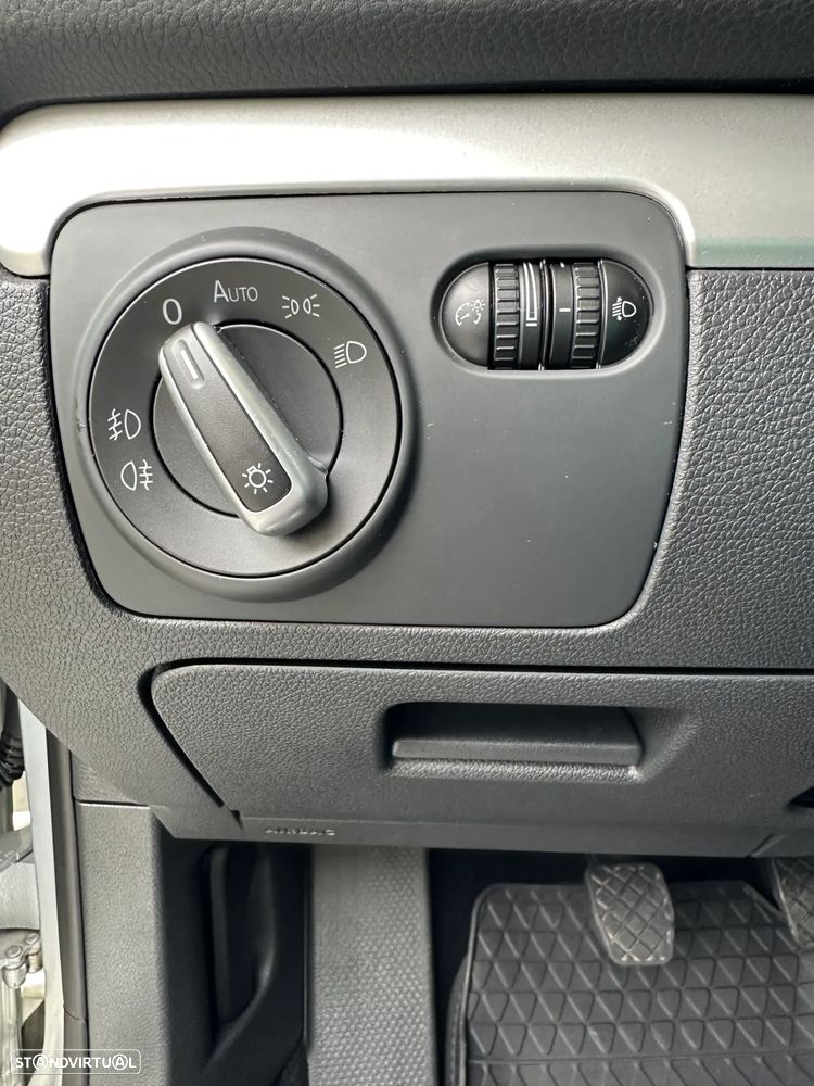 VW Golf 2.0 TDi BlueMotion Edition - 22