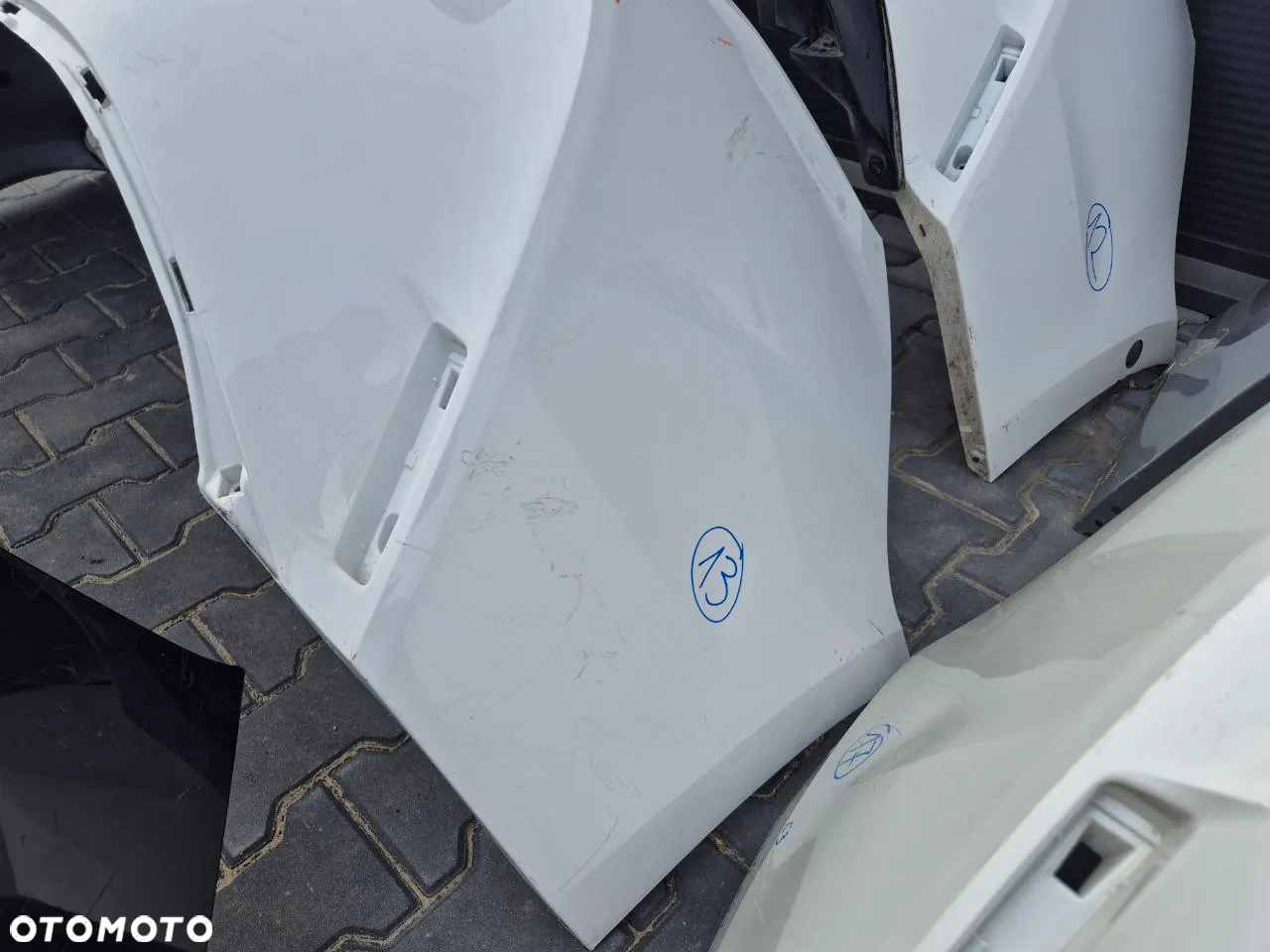 TOYOTA COROLLA E21 KOMBI ZDERZAK TYLNY (dostępne 7 zderzaki) - 7