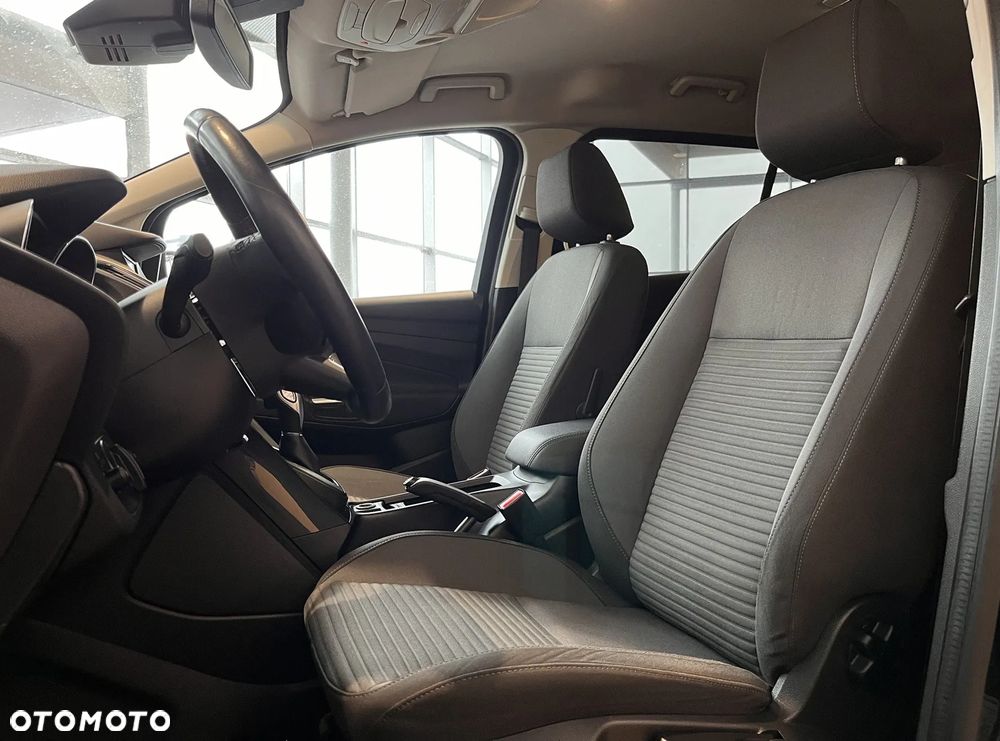 Ford Grand C-MAX - 22