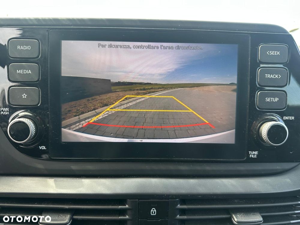 Hyundai i20 - 17