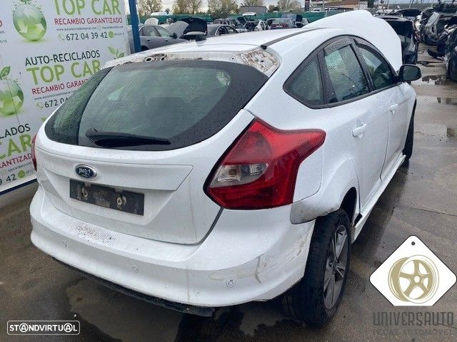 PARA-CHOQUES TRASEIRO FORD FOCUS III 2015 - 2