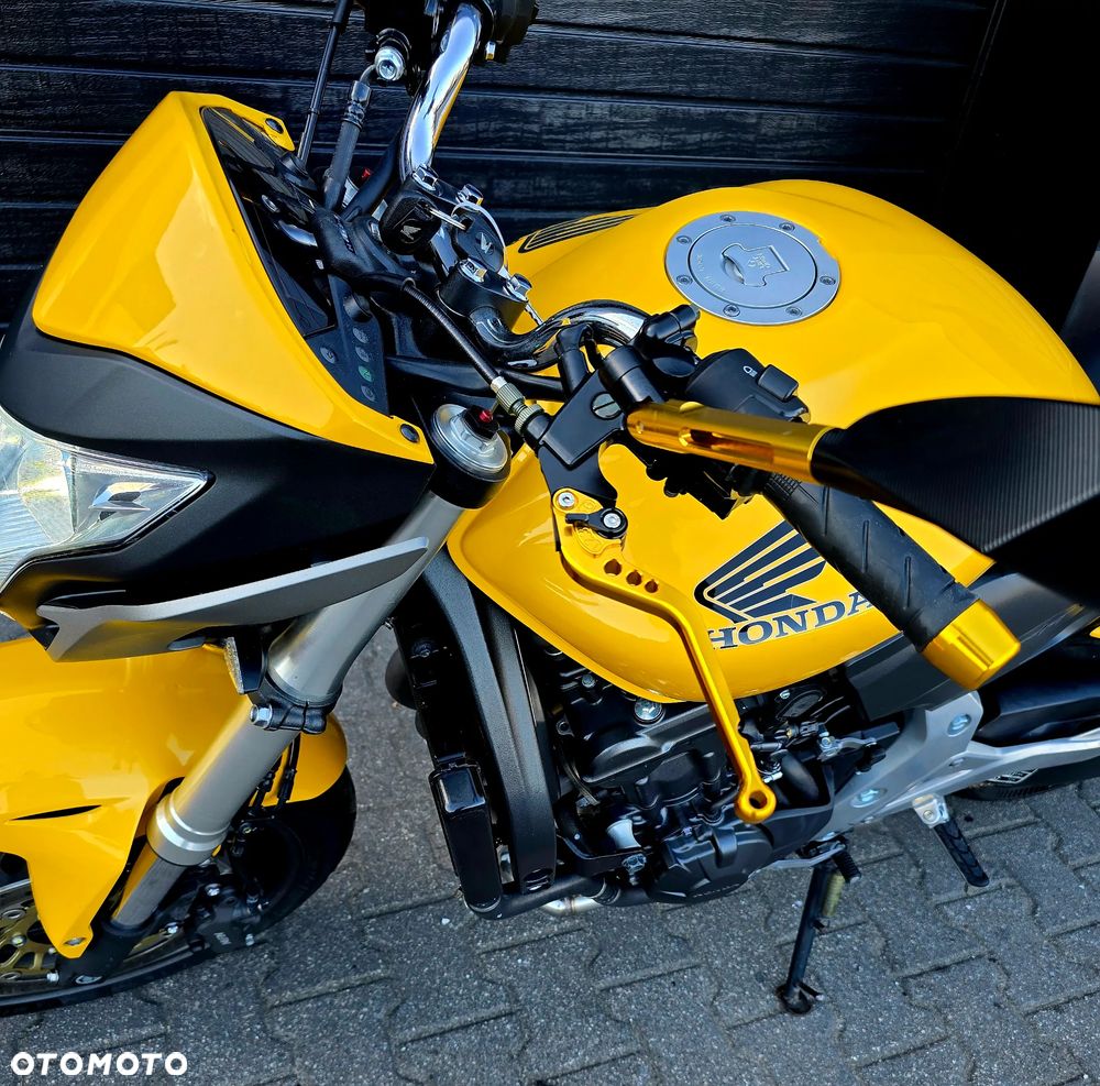 Honda Hornet - 24