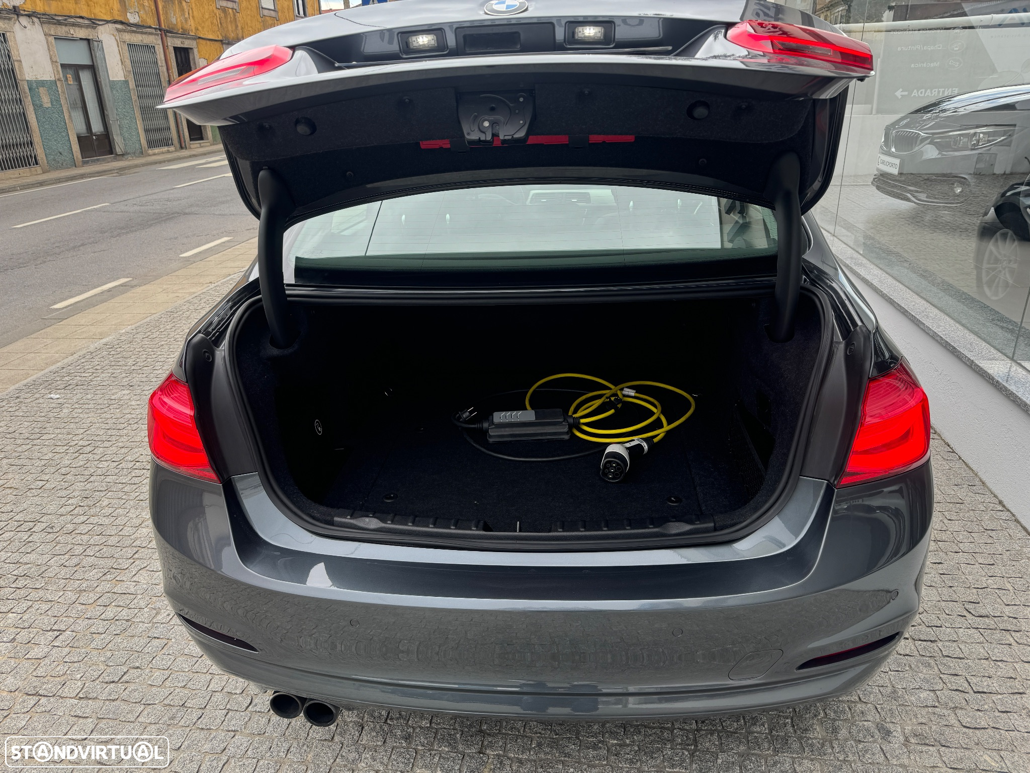 BMW 330 e iPerformance Line Luxury - 9