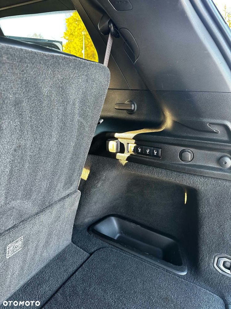 Jeep Grand Cherokee - 11