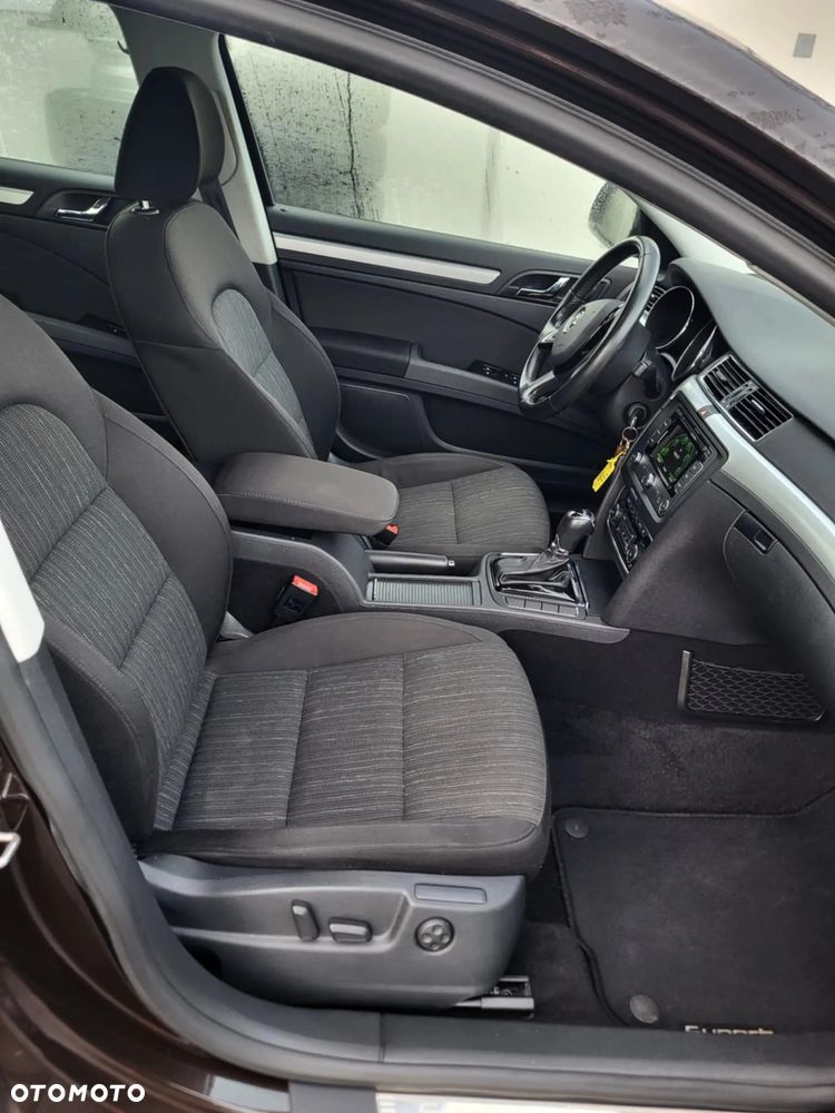 Skoda Superb 2.0 TDI Comfort DSG - 7
