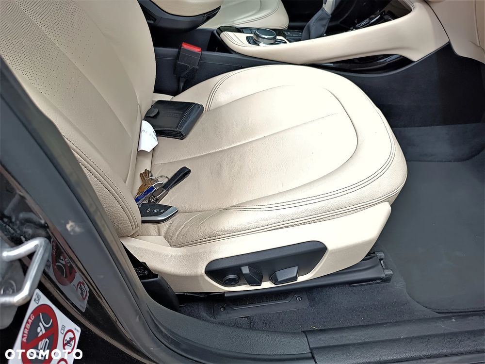 BMW X1 xDrive20d - 11