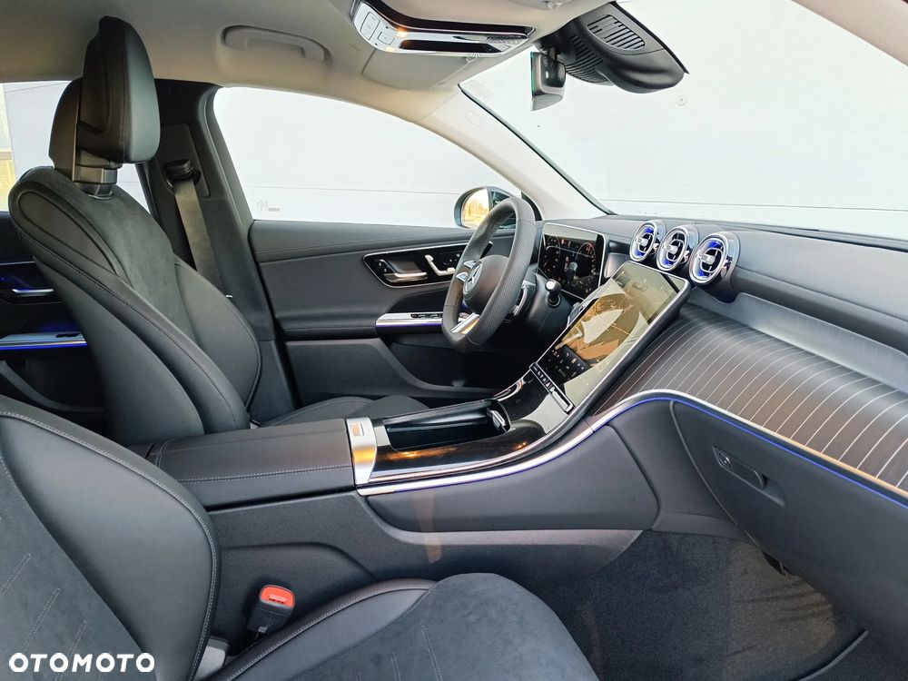 Mercedes-Benz GLC ver-300-e-4--matic-amg-line - 5