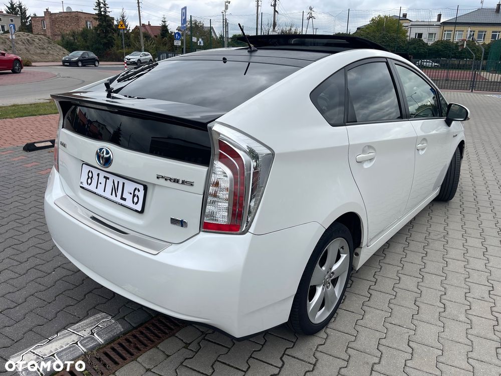 Toyota Prius 1.8 HSD Premium - 7