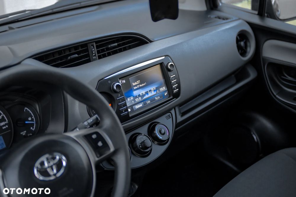 Toyota Yaris 1.5 Premium - 7