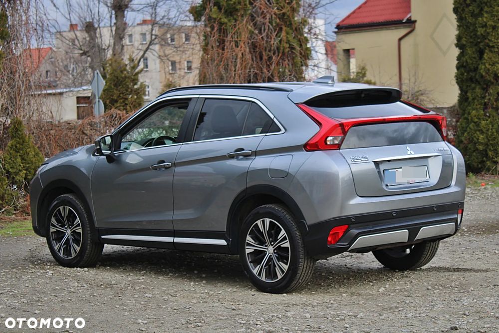 Mitsubishi Eclipse Cross - 8