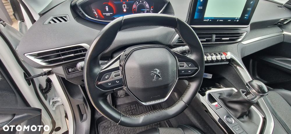 Peugeot 3008 - 13