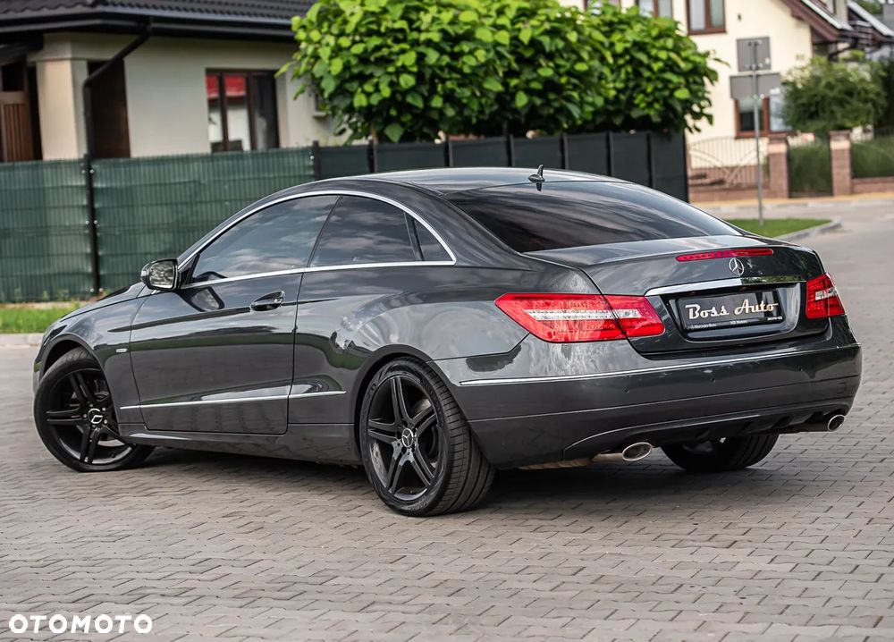 Mercedes-Benz Klasa E 350 CDI DPF Coupe BlueEFFICIENCY 7G-TRONIC Avantgarde - 8