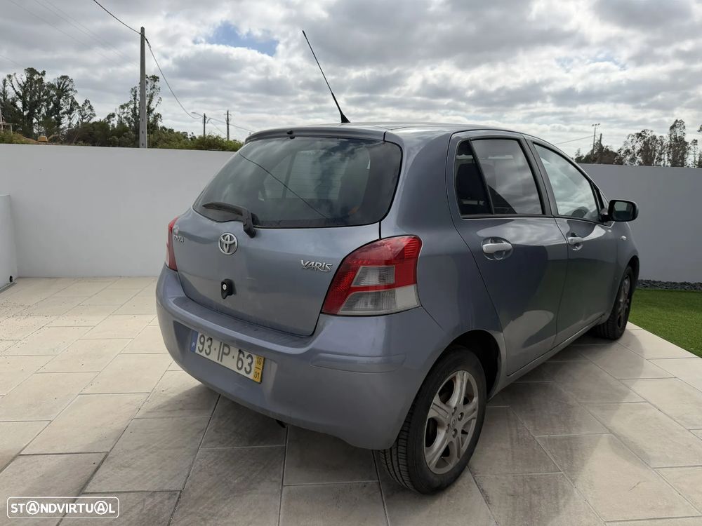 Toyota Yaris 1.33 VVT-i Comfort - 4