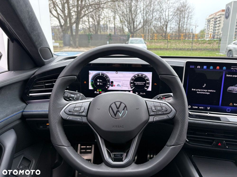Volkswagen Passat Variant 1.5 TSI ACT mHEV R-Line Plus DSG - 4