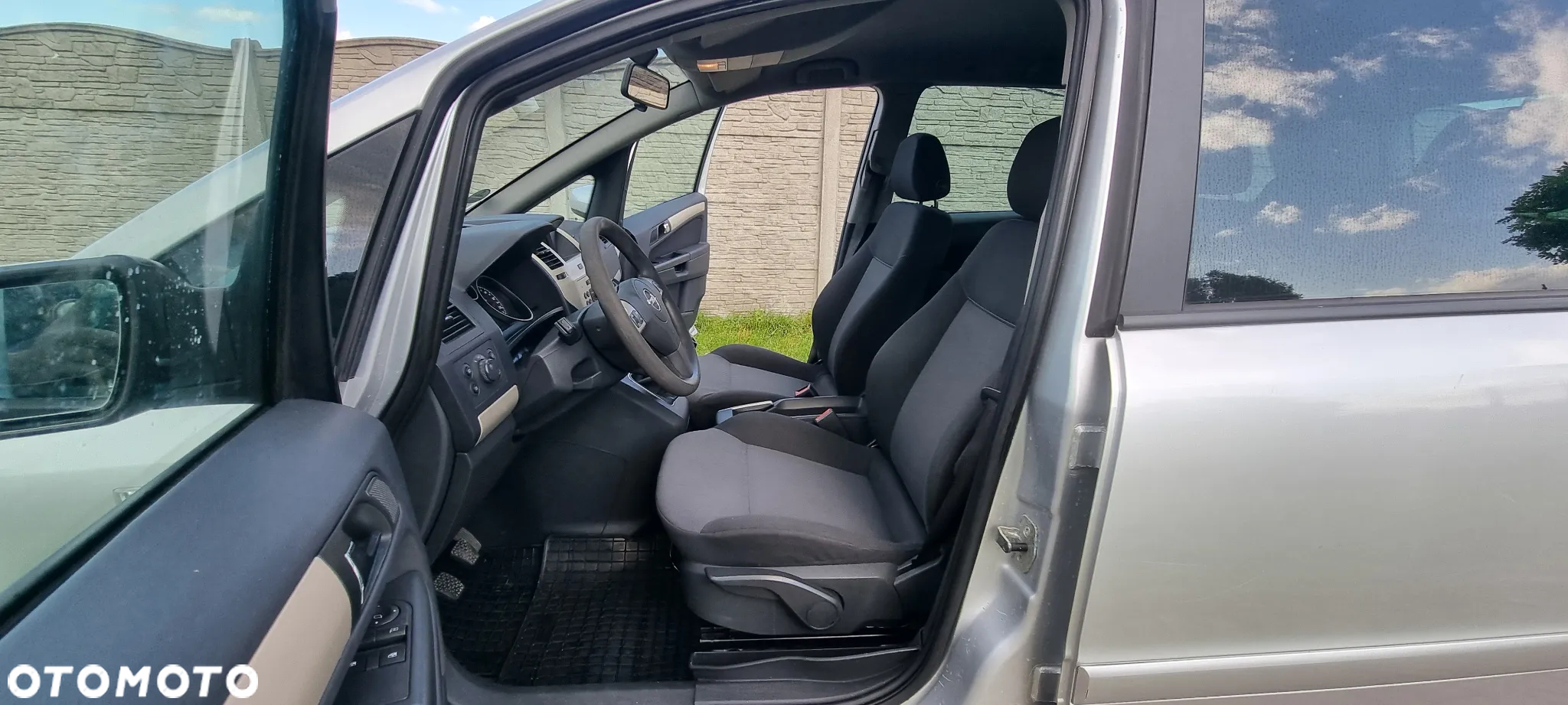 Opel Zafira - 21