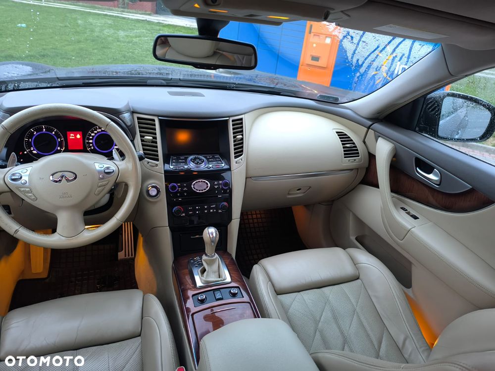 Infiniti FX FX30d S Premium - 17