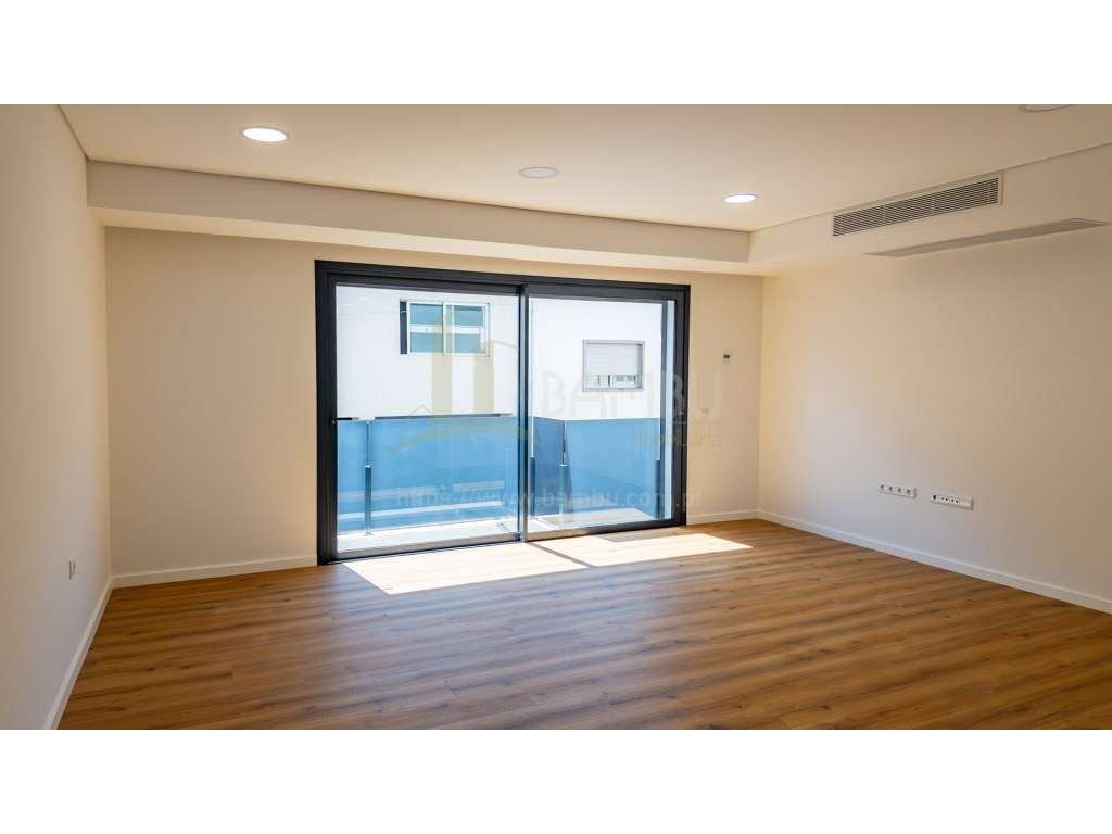 Apartamento T2 (NOVO) com lugar de garagem - Grande imagem: 4/24