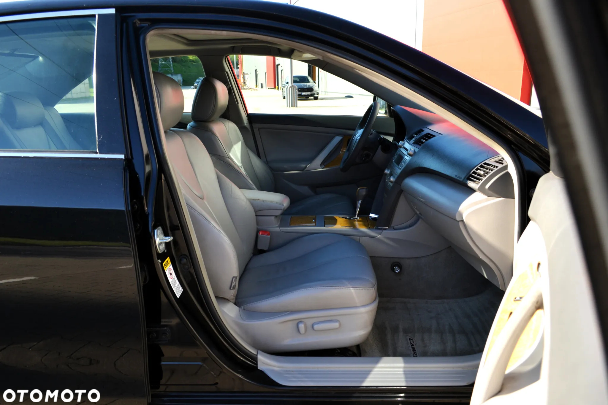 Toyota Camry 3.5 V6 SE - 11
