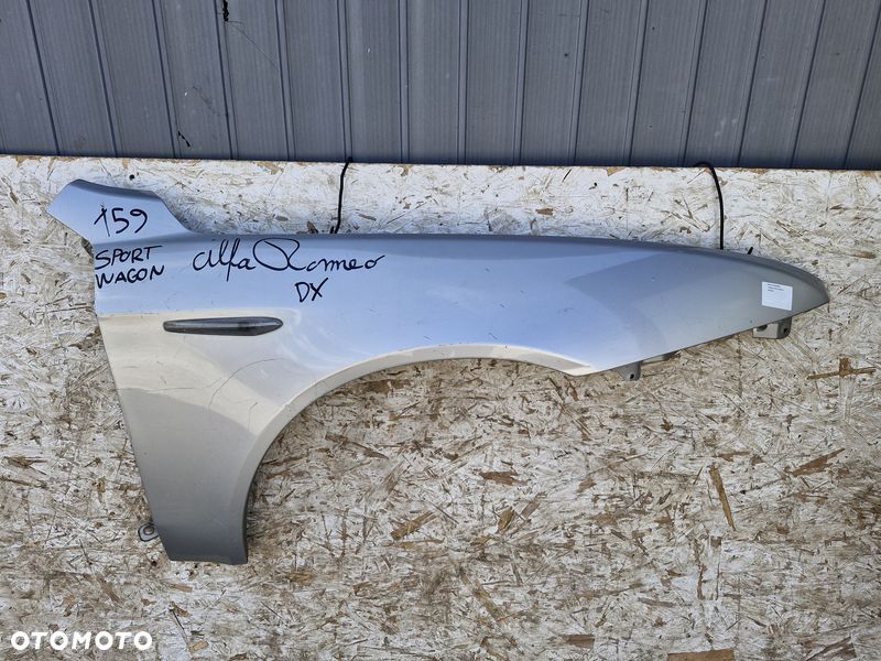 ALFA ROMEO 159 BŁOTNIK PRAWY PRZÓD PRZEDNI - 1