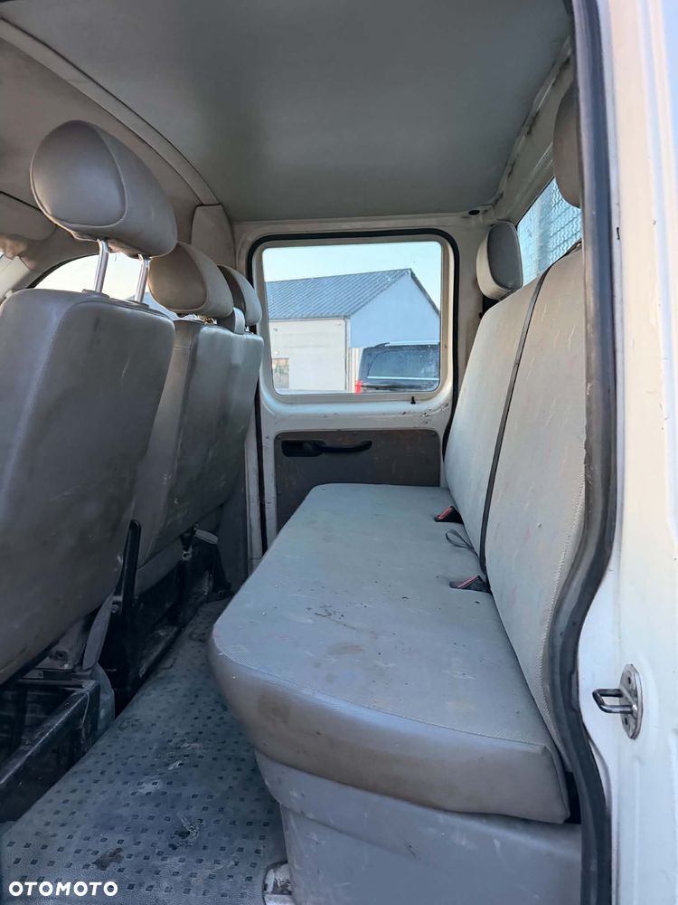 Volkswagen Transporter - 4