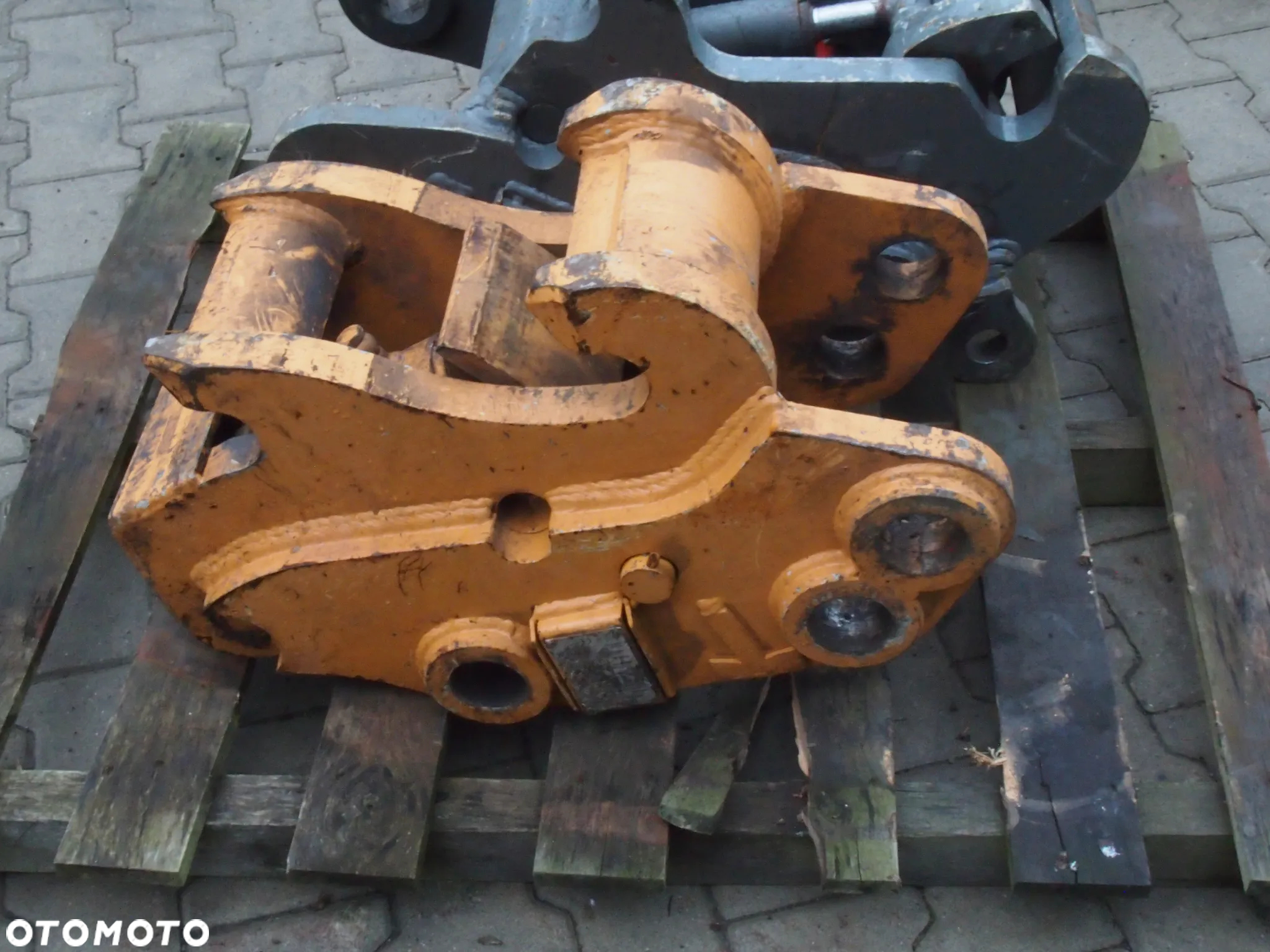 Szybkozłącze do koparki - 14