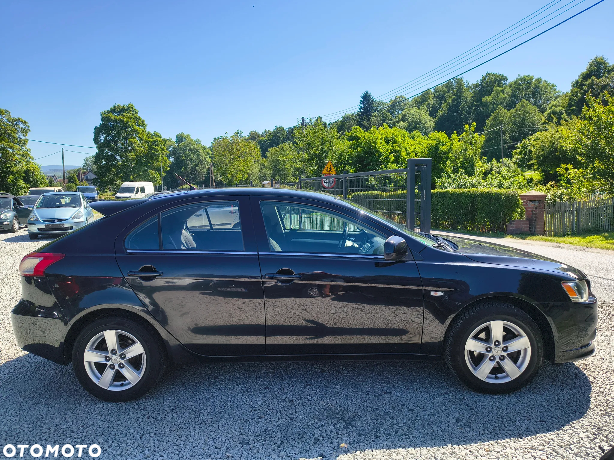 Mitsubishi Lancer 1.5 Invite - 4
