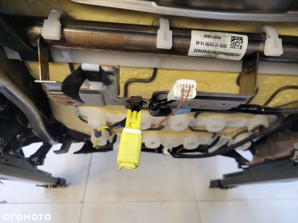 toyota corolla e21 18r- fotel pół skóra poduszka airbag prawy przód - 5