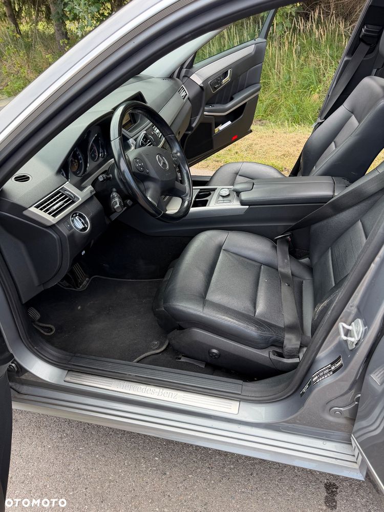 Mercedes-Benz Klasa E 350 CDI DPF 4Matic BlueEFFICIENCY 7G-TRONIC Elegance - 26