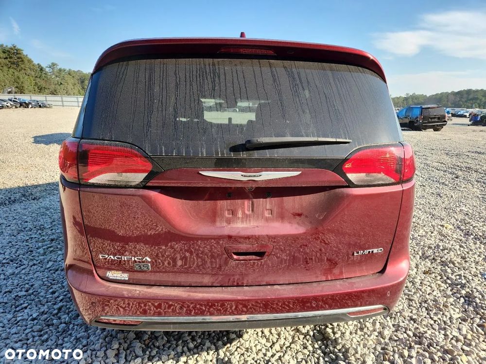 Chrysler Pacifica - 9