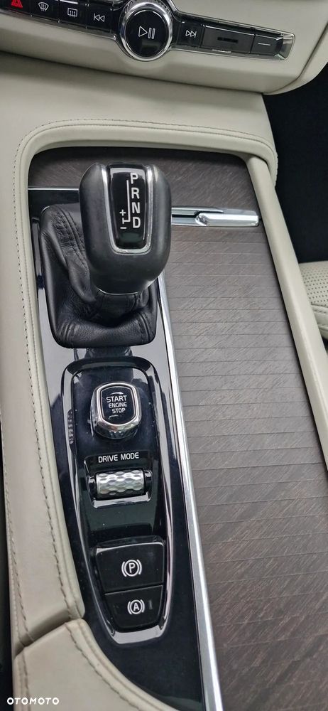 Volvo V90 Cross Country D5 AWD Geartronic Pro - 12