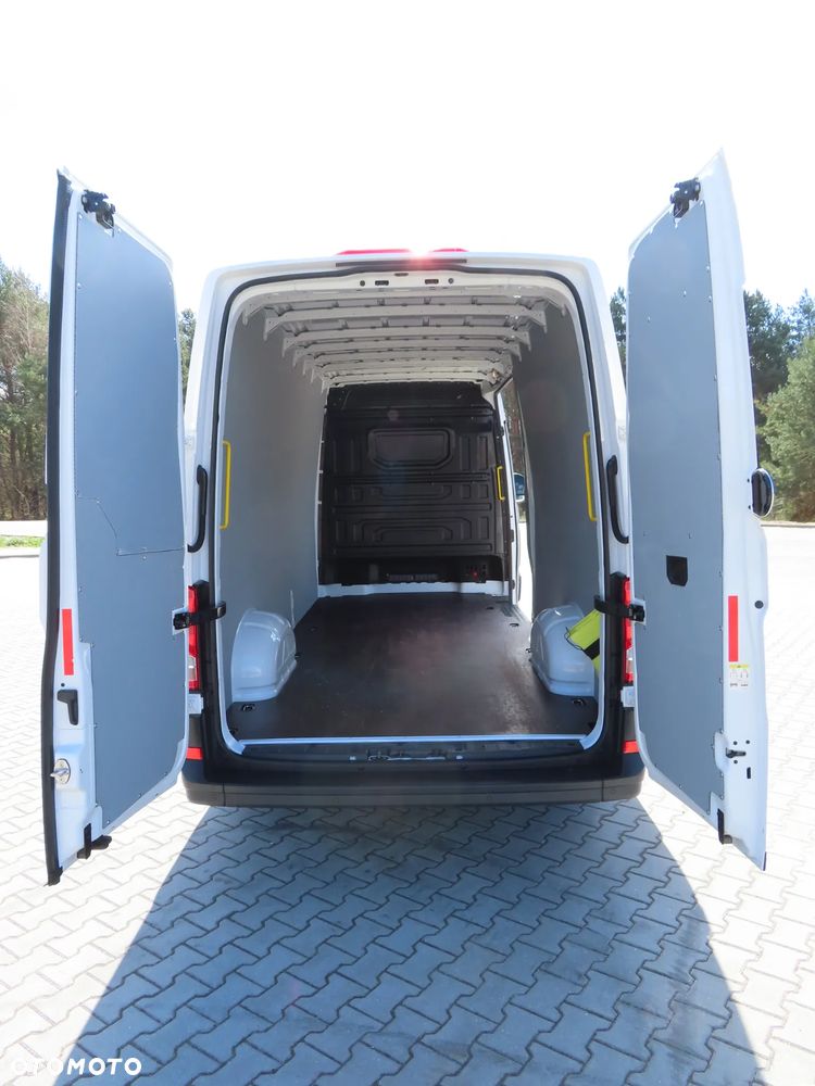 Volkswagen Crafter 35 BiTDI 2.0 177 KM AUTOMAT 8-Mio Furgon Blaszak L4H2 LONG MAX 4300 mm, Rozstaw Osi 4490 mm, Ładowność 1152 Kg GWARANCJA PRODUCENTA Stan Wizualny I Techniczny NOWY Tak Jak Z Taśmy Produkcyjnej Gotowy Dostępny OKAZJA POLECAM - 16