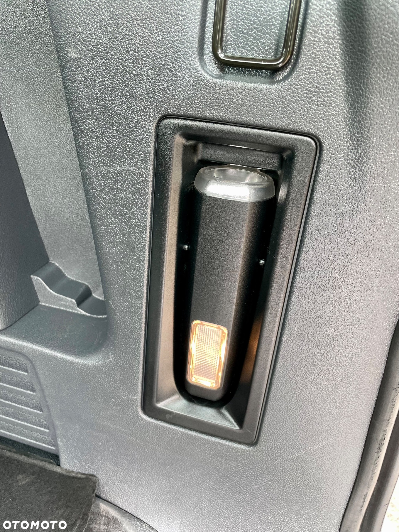 Peugeot 5008 e-HDI FAP 115 EGS6 Stop&Start Active - 38
