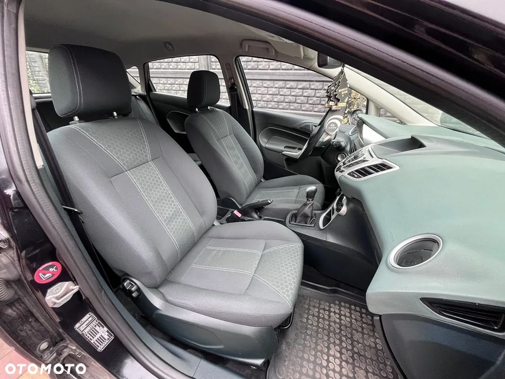 Ford Fiesta - 7