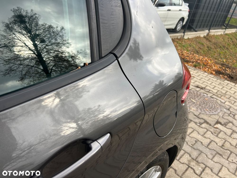 Peugeot 208 - 28
