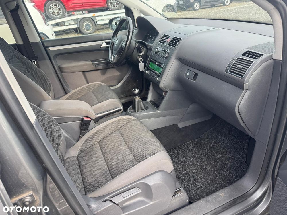 Volkswagen Touran 1.6 TDI DPF BlueMotion Technology Life - 11