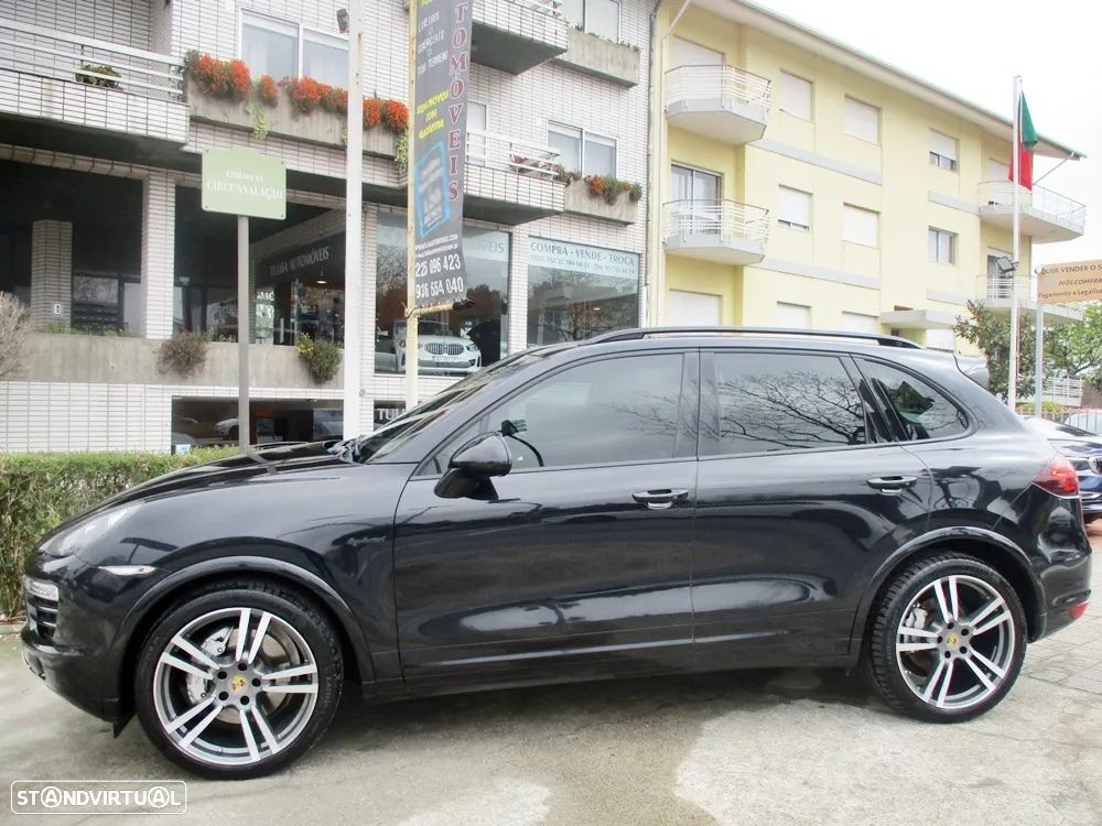 Porsche Cayenne S Hybrid - 1