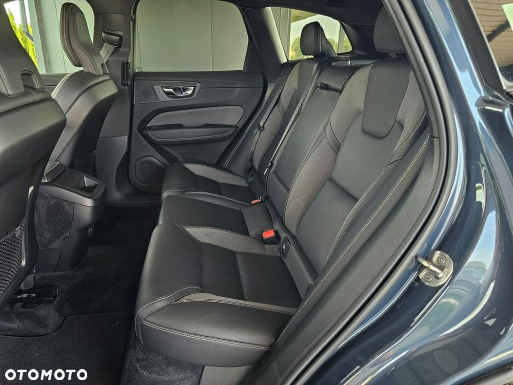 Volvo XC 60 - 30