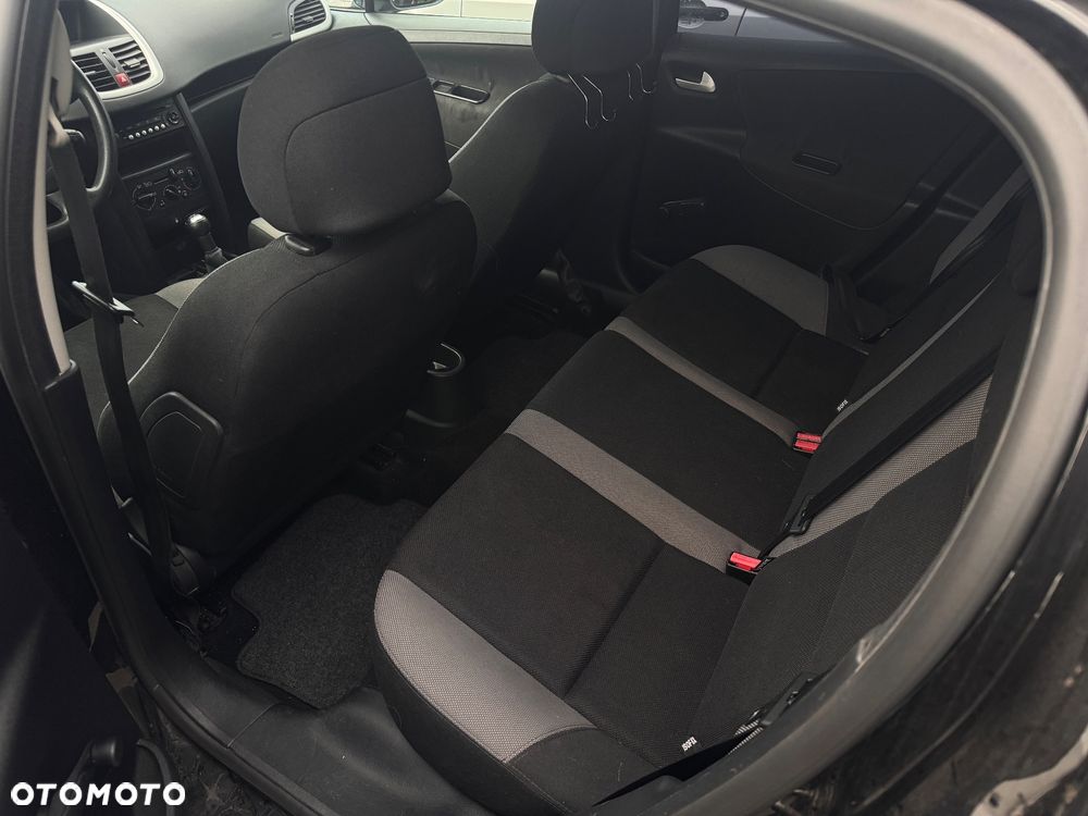 Peugeot 207 1.4 16V Sporty - 19