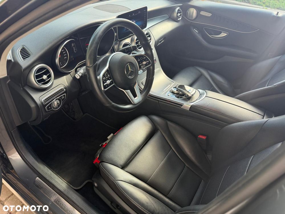 Mercedes-Benz Klasa C 220 d 4MATIC 9G-TRONIC - 16