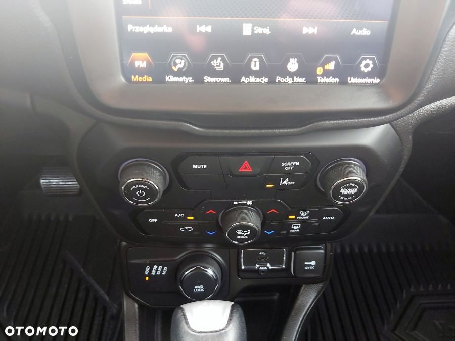 Jeep Renegade - 33