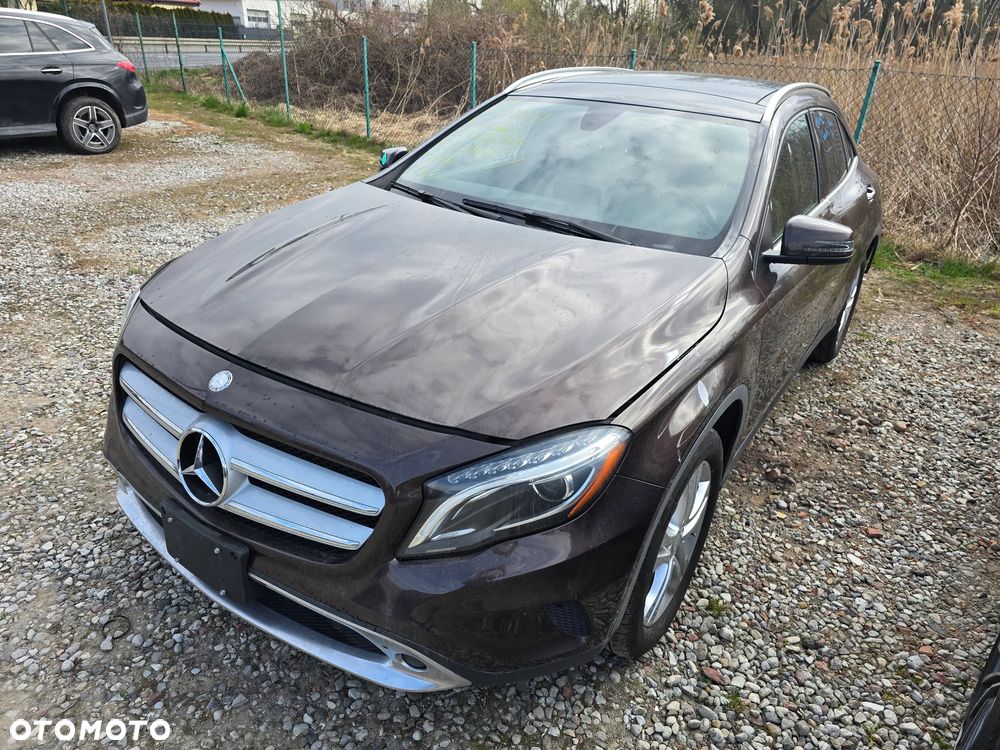 Mercedes-Benz GLA - 1
