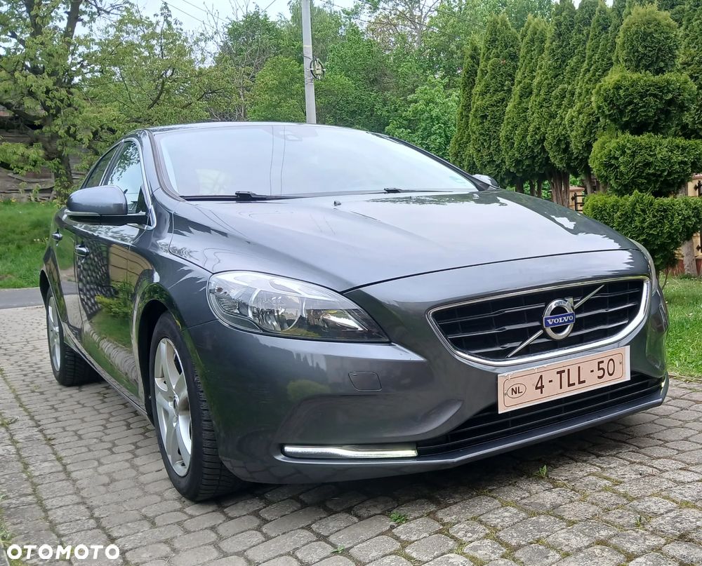 Volvo V40 D2 - 10