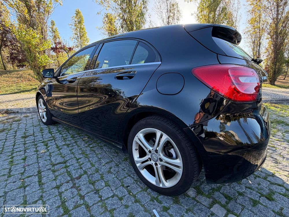 Mercedes-Benz A 180 2015 photo 3