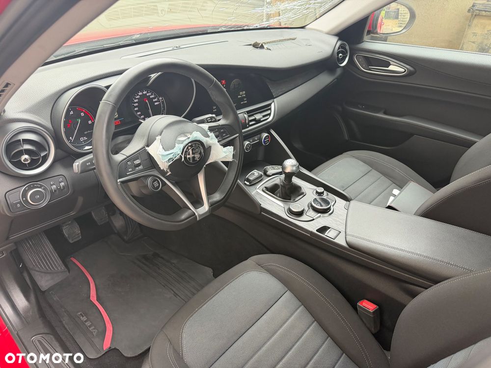 Alfa Romeo Giulia 2.2 - 4