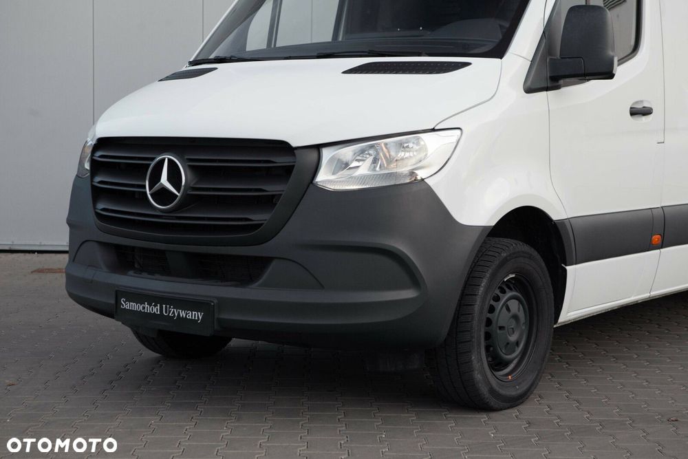 Mercedes-Benz Sprinter - 11